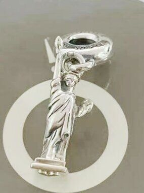 Pandora Statue of Liberty Charm
